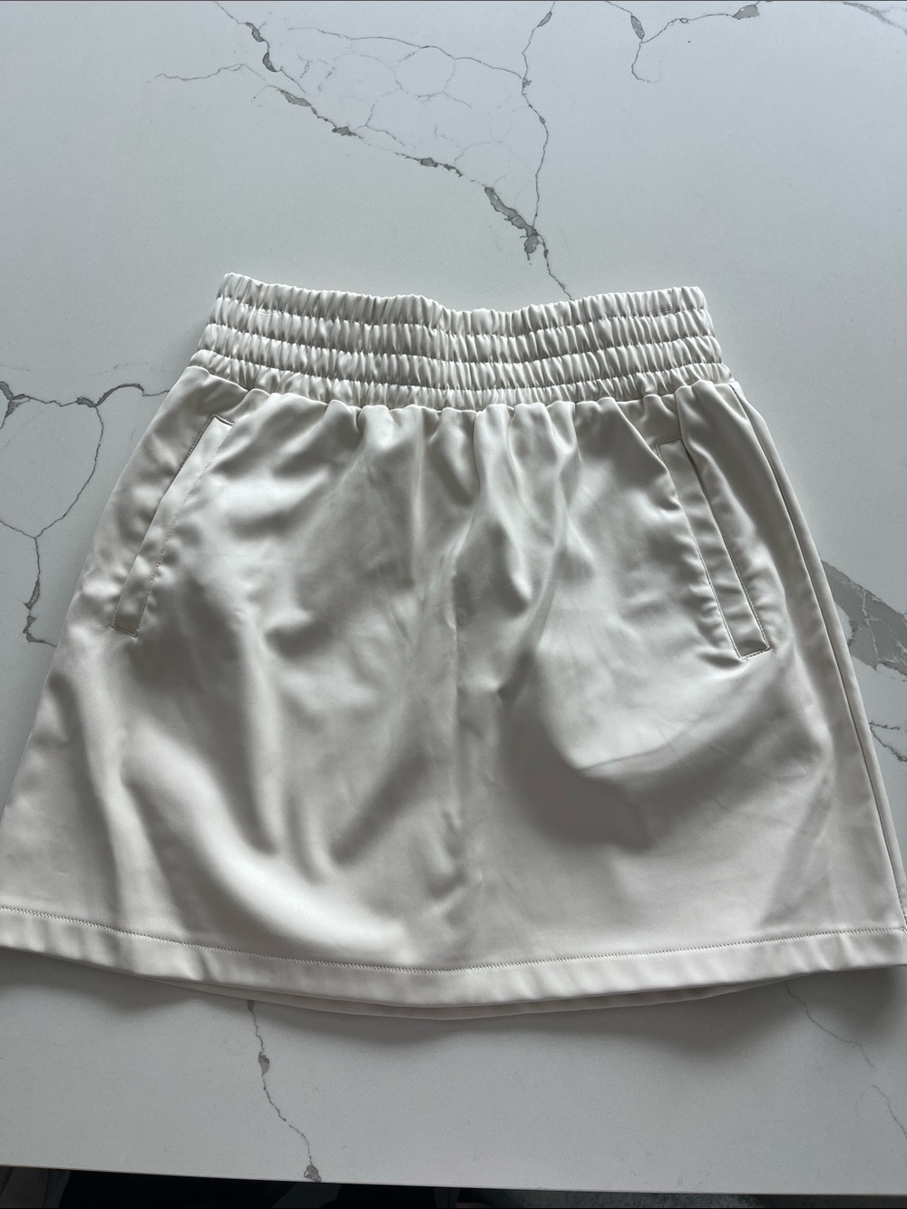 AKIRA Cream White Mini Skirt with Elastic Waist